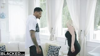 Mesmerizingly sexy scene with a BBC loving teen